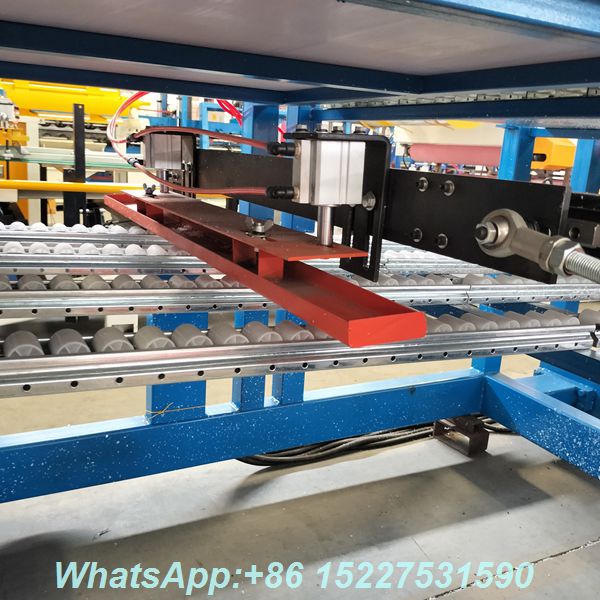 EPS sandwich panel machine
