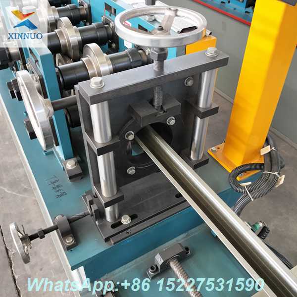 hat-type-keel-roll-forming-machine