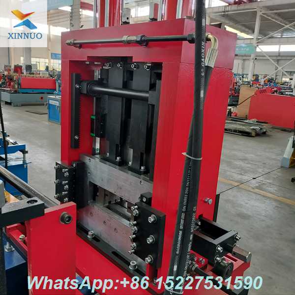 maquina-de-conformacao-de-perfis-C
